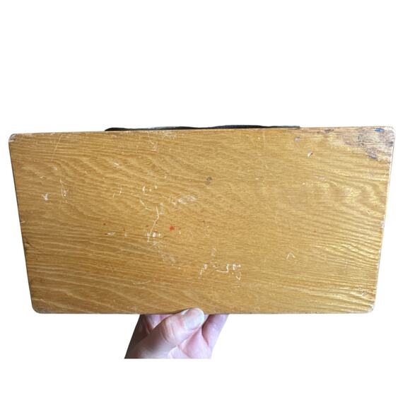 Vintage Wood Box Prairie Painted Plastic Handled Purse with Leather Twist Latch - Picture 3 of 7